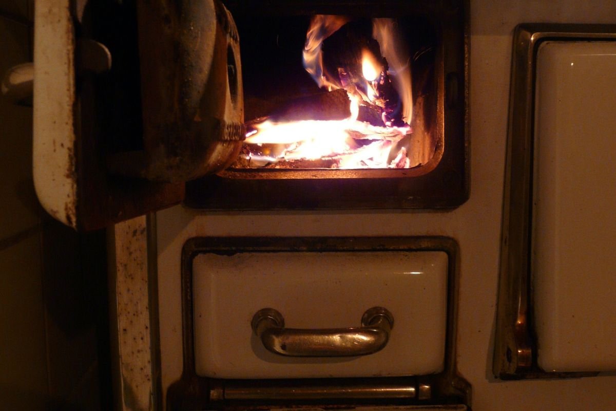 How to Put Oven Door Back On